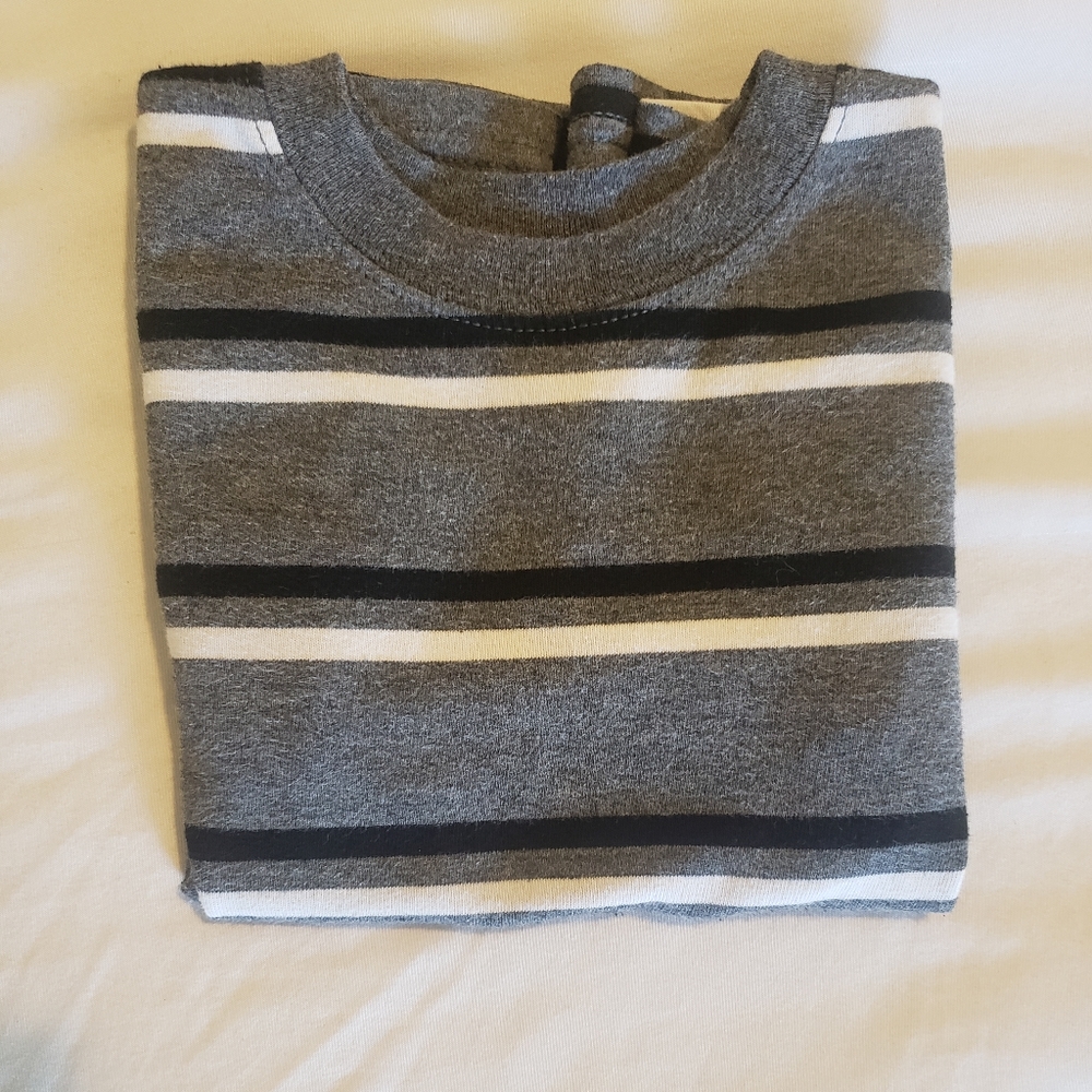 Shirt - Picture 2 of 7